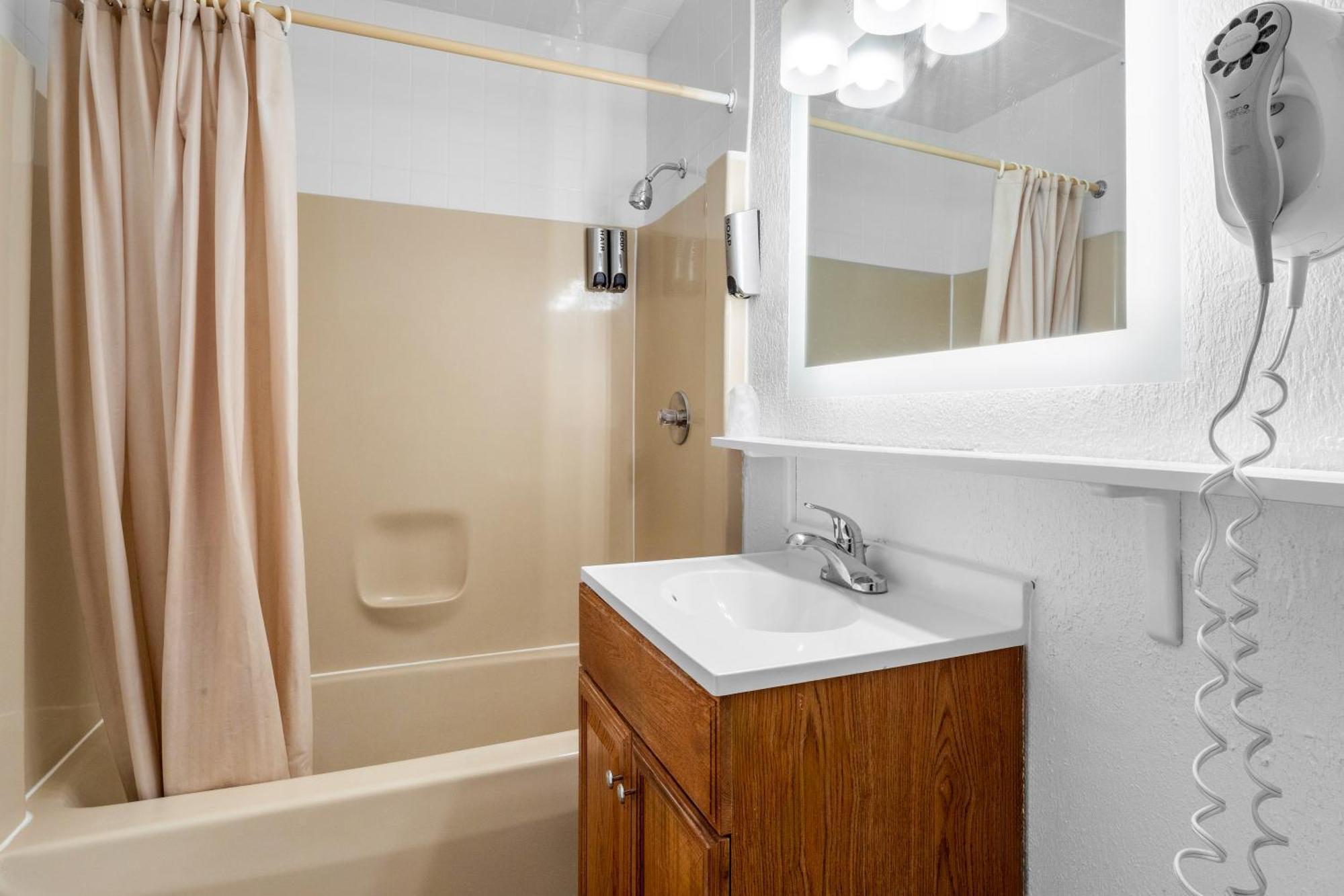 Americas Best Value Inn Jonesville/Hillsdale Eksteriør billede